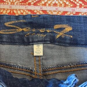 Seven7 Women's Blue Jeans sz 12 EUC